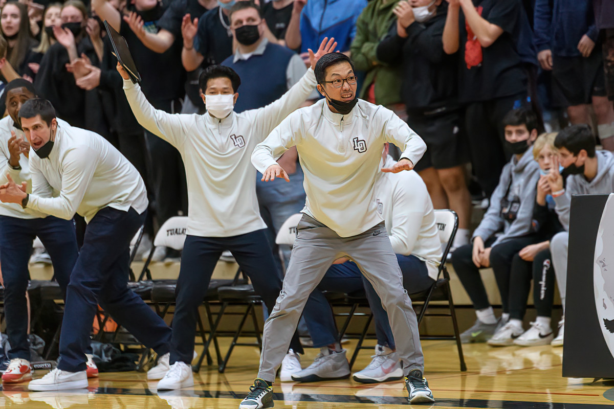 Tualatin Lake Oswego boys basketball Ken Waz 37
